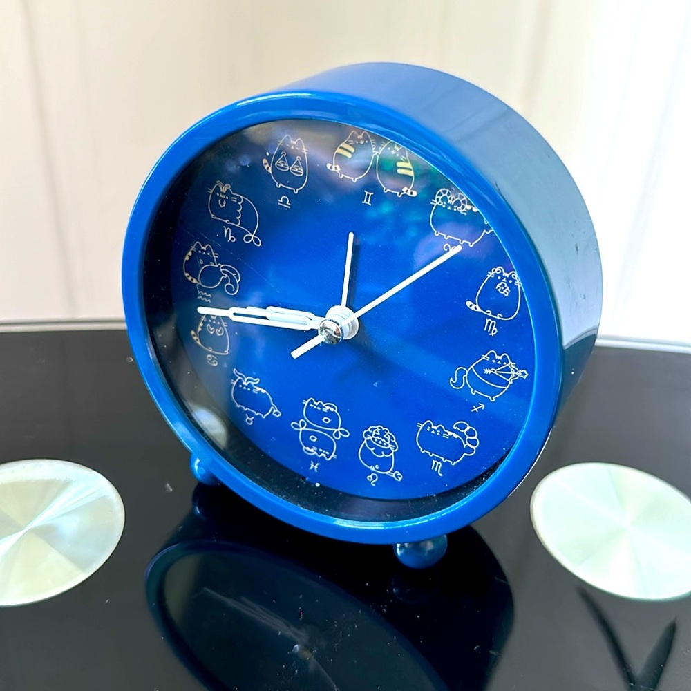 Pusheen Zodiac Alarm Clock
